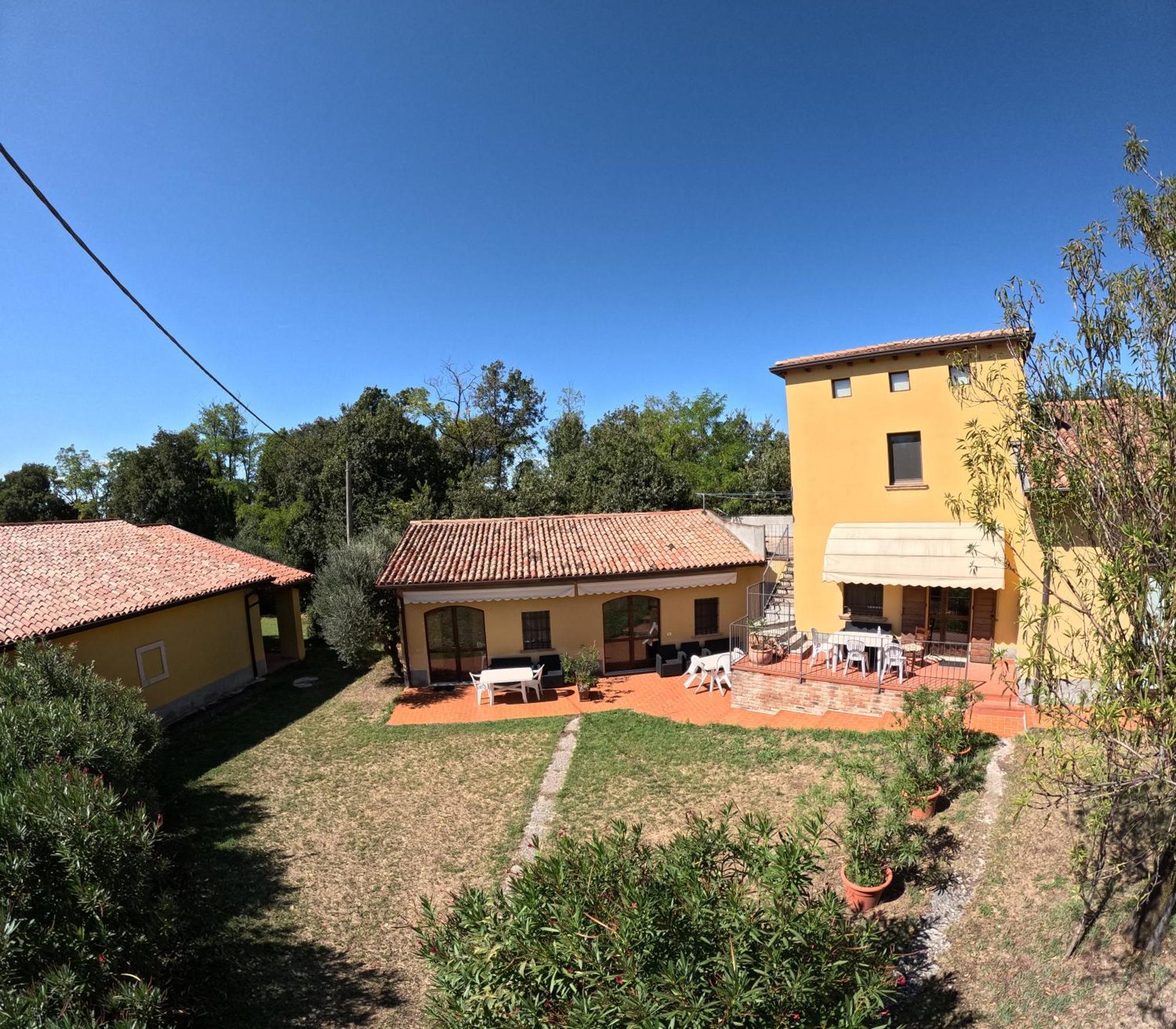Agriturismo Gardenali Вольта-Мантована Экстерьер фото