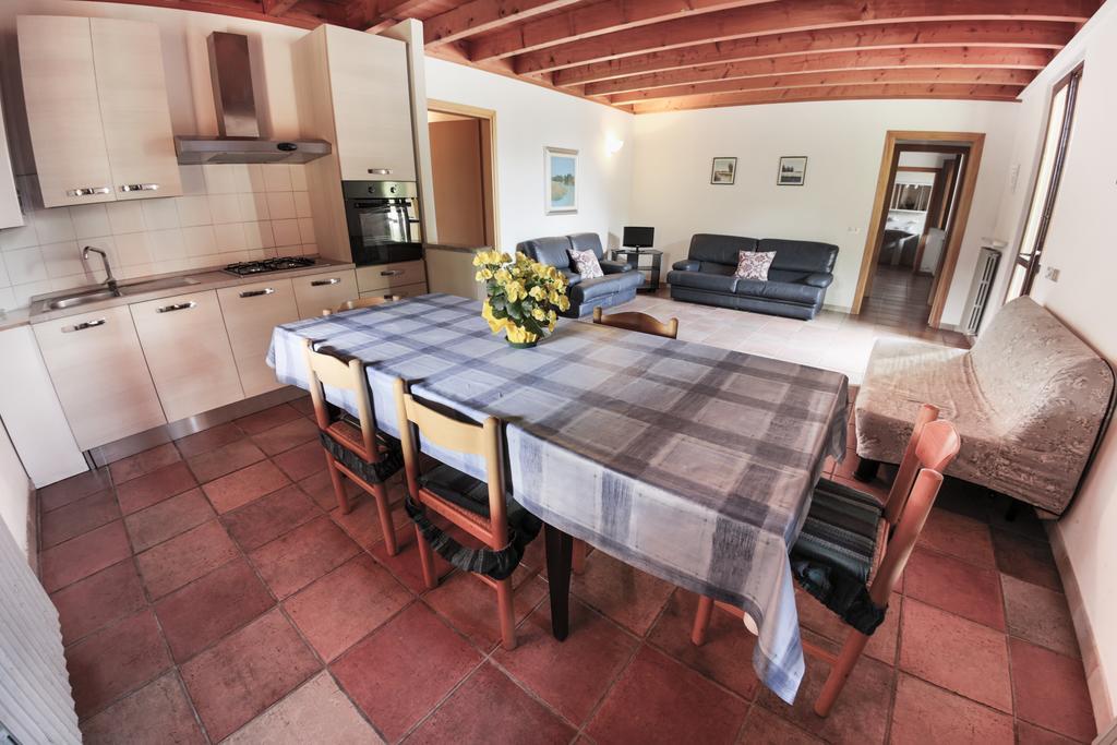 Agriturismo Gardenali Вольта-Мантована Экстерьер фото