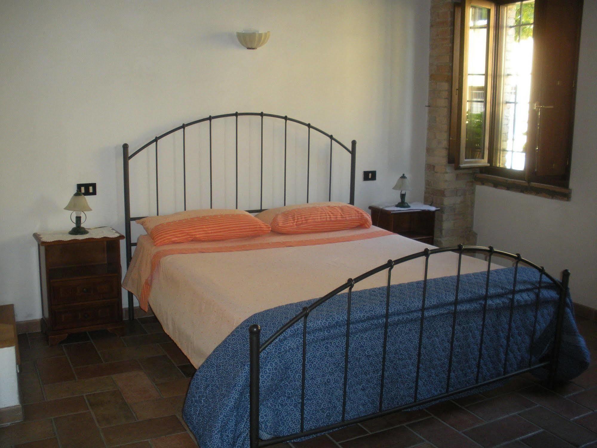 Agriturismo Gardenali Вольта-Мантована Экстерьер фото