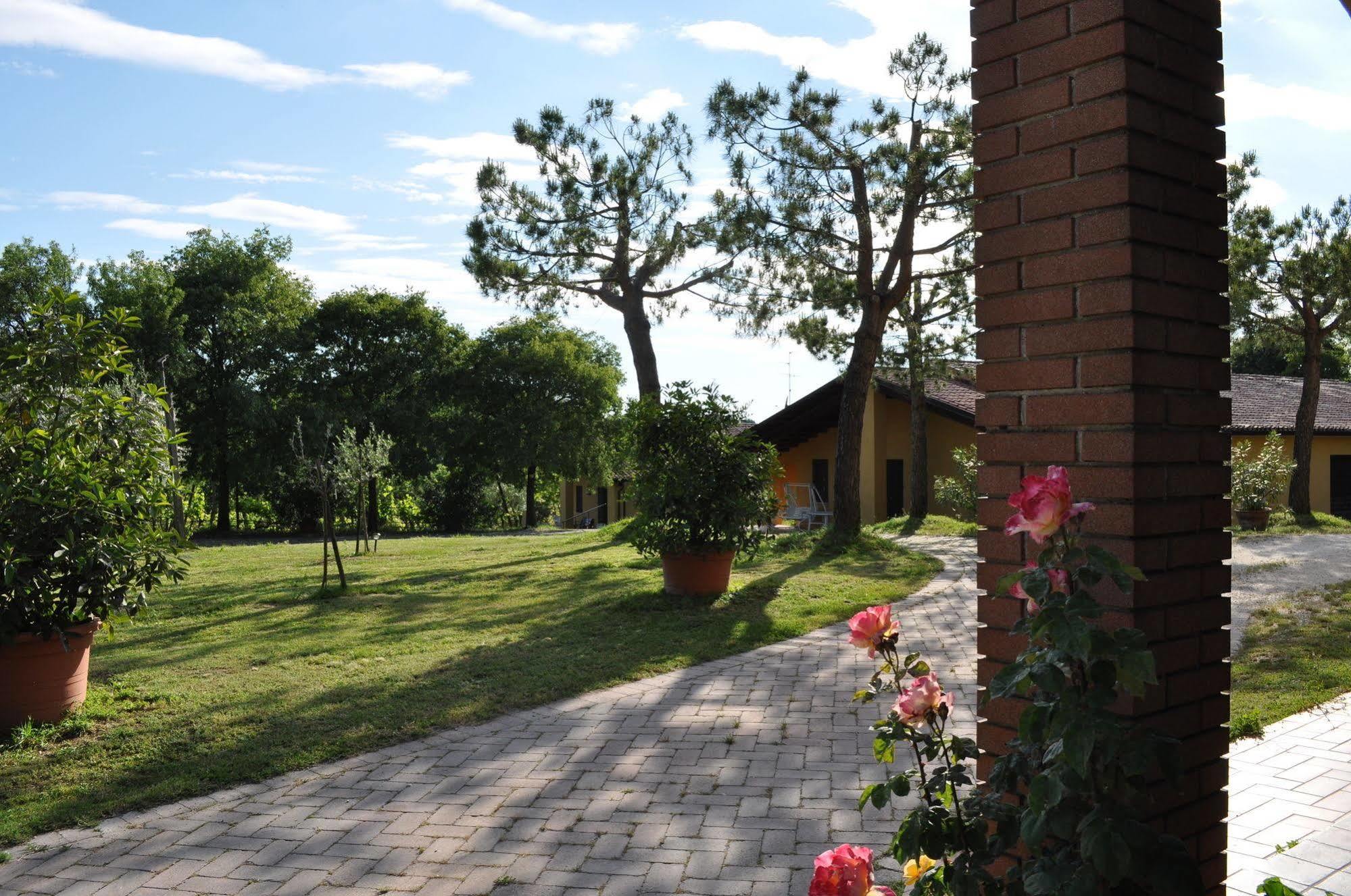 Agriturismo Gardenali Вольта-Мантована Экстерьер фото